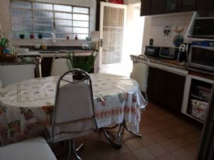 AMR Negócios Imobiliários - Vendas, Locações e Administração de Imóveis.